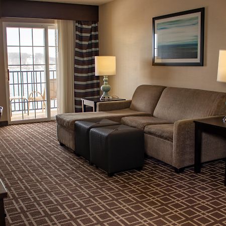 Holiday Inn Express Le Claire Riverfront-Davenport By Ihg Exterior foto